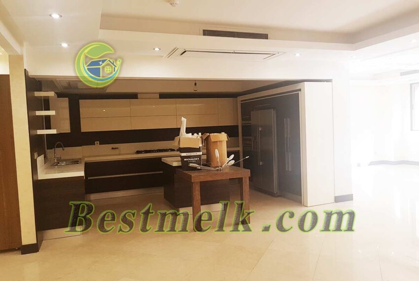 سعادت آباد ۲۴ متری